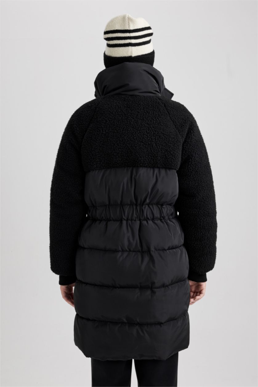 نساء أسود قمصلة نفخ قصة مريحة مقاوم للماء