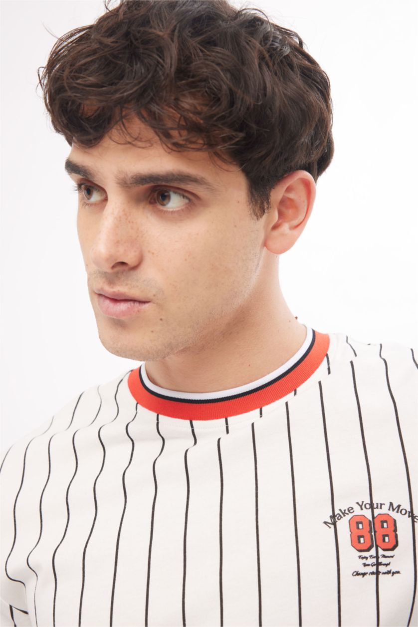 HOMME Écru T-Shirt coupe régulière imprimé Col Ras Du Cou