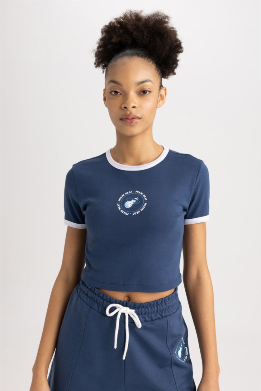 FEMME Indigo T-shirt NBA Milwaukee Bucks en coton à manches courtes et col rond de DeFactoFit