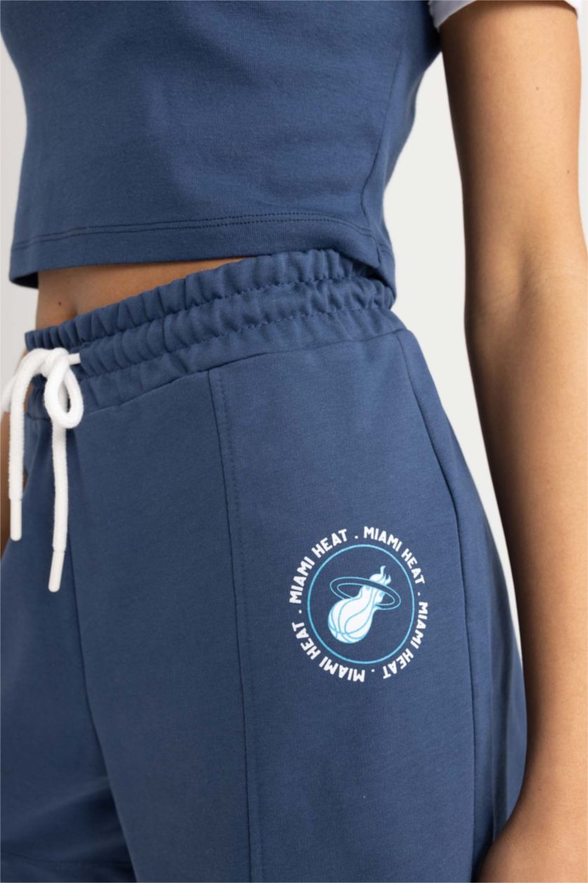 FEMME Indigo Short Coupe Régulière NBA Ourlet court Milwaukee Bucks