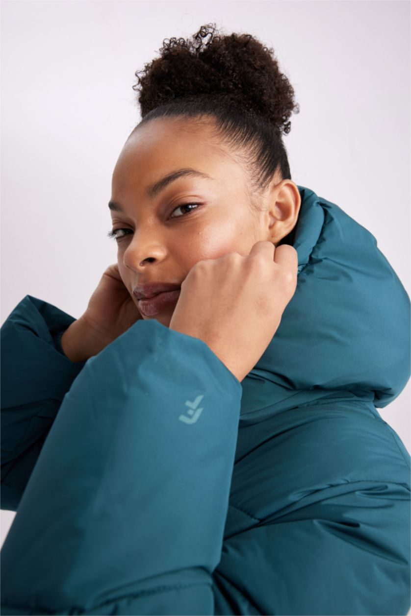 نساء أخضر قمصلة نفخ قصة عادية بغطاء للرأس وبطانة صوفية من DeFactoFit