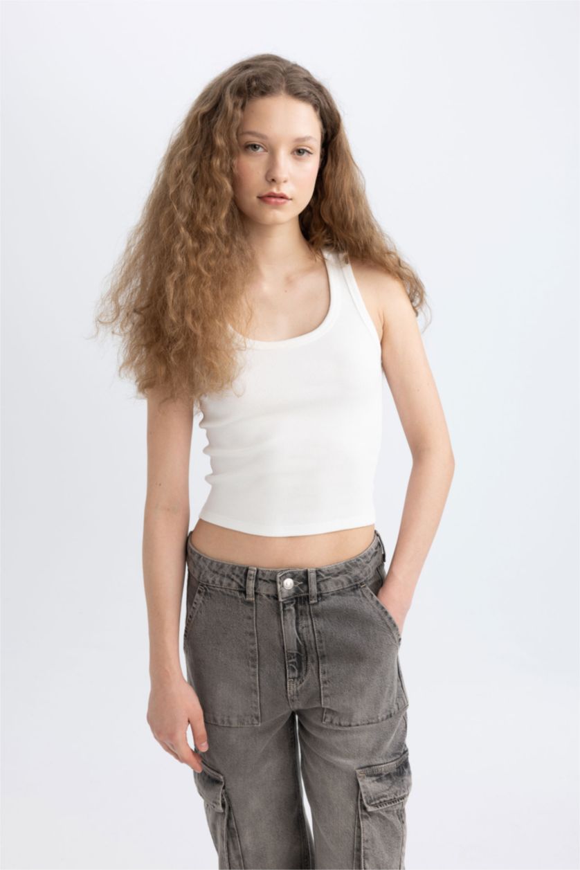 WOMAN White Slim Fit Camisole U Collar Tank Top