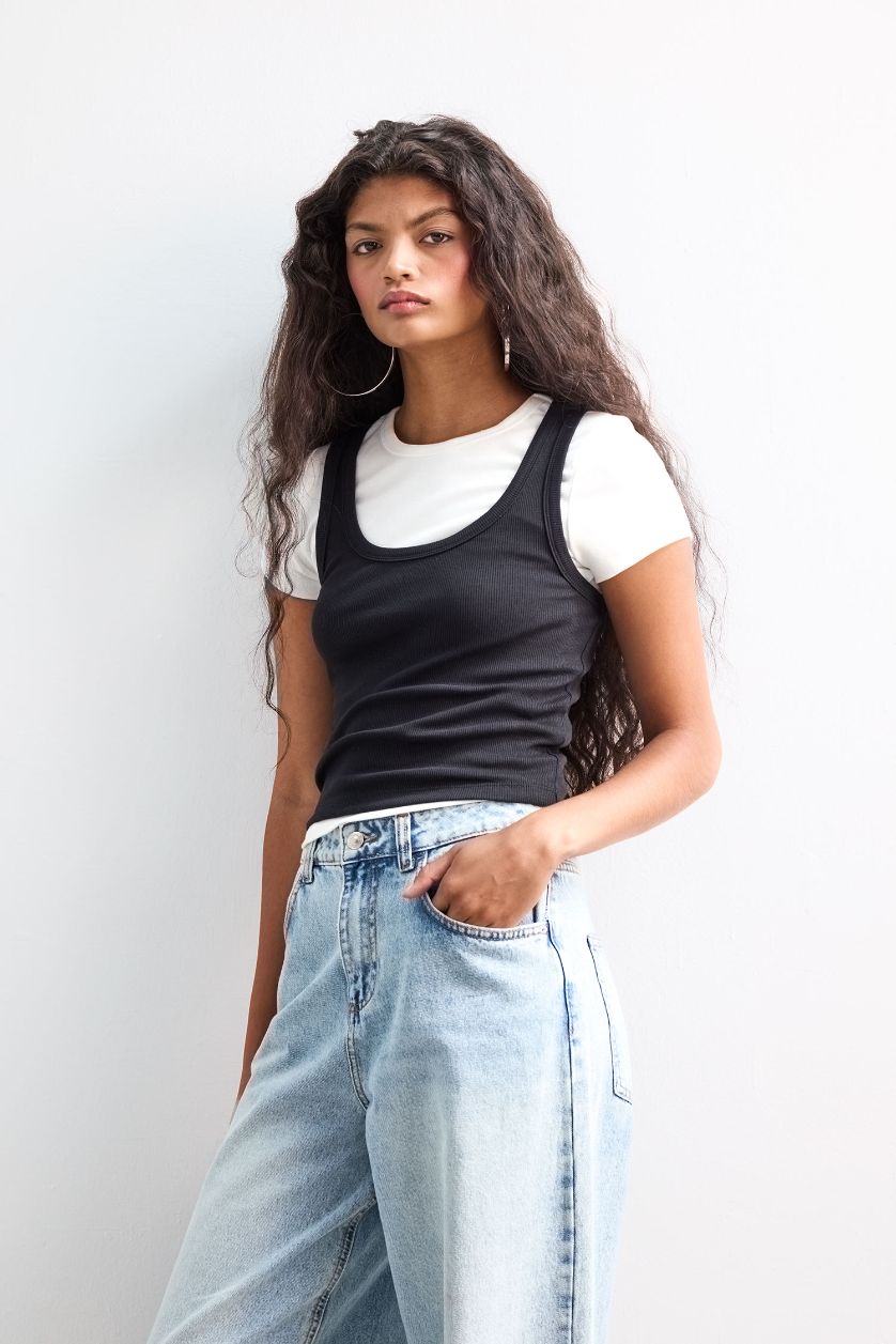 Әйелдерге қара Әйелдерге ұзын бұлшықет пішімі мойын ойығы Ішкөйлек