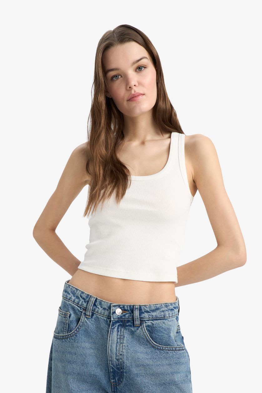WOMAN White Slim Fit Camisole U Collar Tank Top