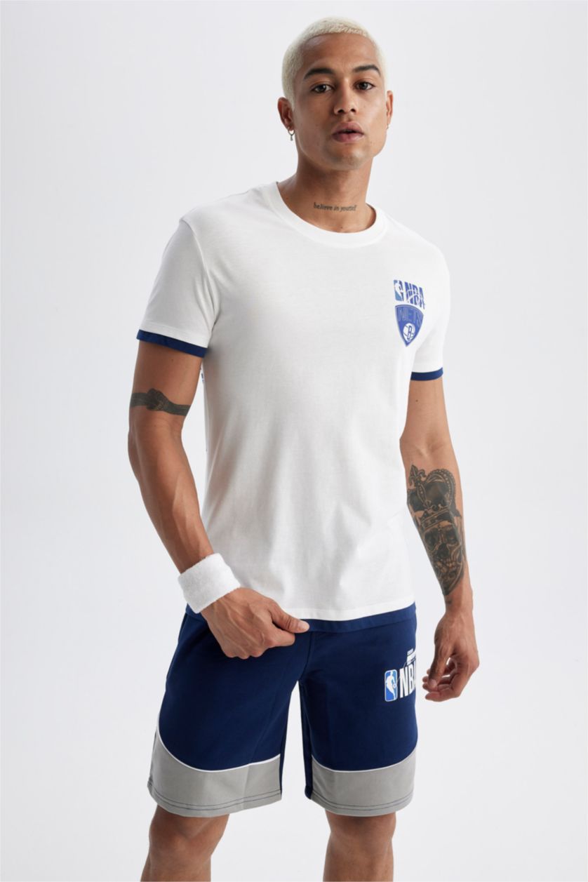 Erkek Ekru DeFactoFit NBA Brooklyn Nets Standart Fit Bisiklet Yaka Kısa Kollu %100 Pamuk Tişört