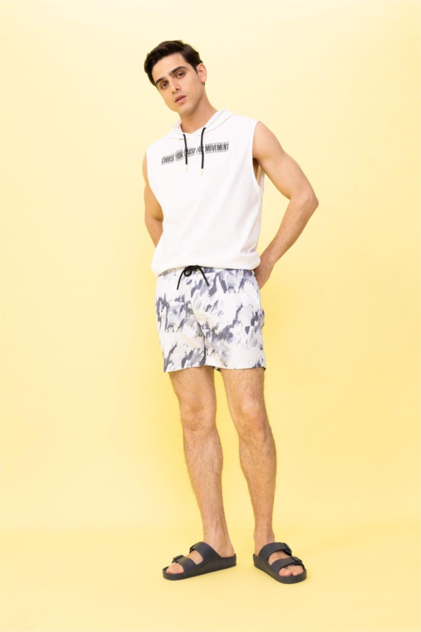 MAN Ecru Slim Fit Printed Hooded Sleeveless Tank Top