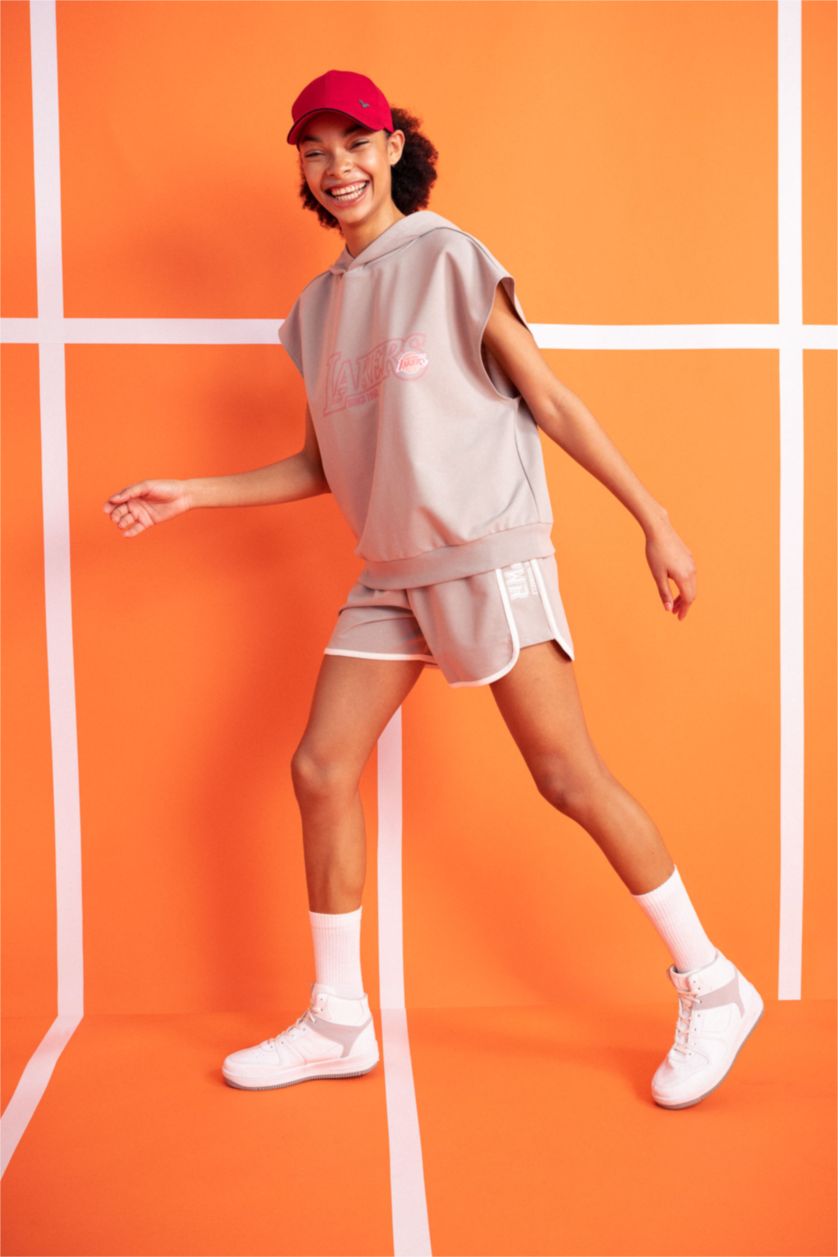 FEMME Beige Defacto Fit Short En Tissu Fin Pour Sportifs De Coupe Standard