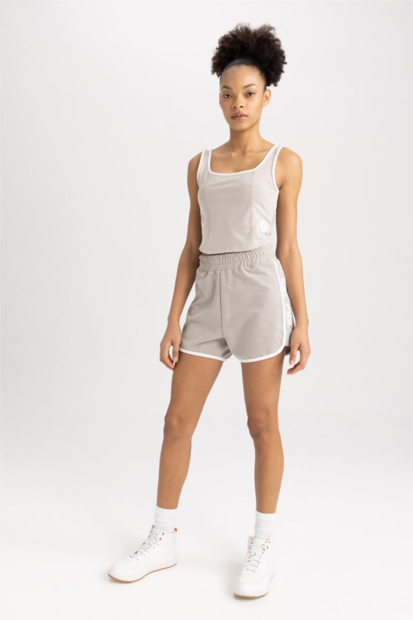 FEMME Beige Defacto Fit Short En Tissu Fin Pour Sportifs De Coupe Standard