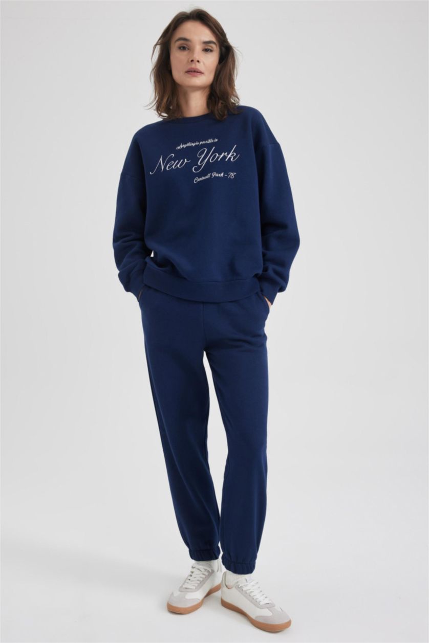 Woman NAVY Relax Fit Crew Neck Sweatshirt