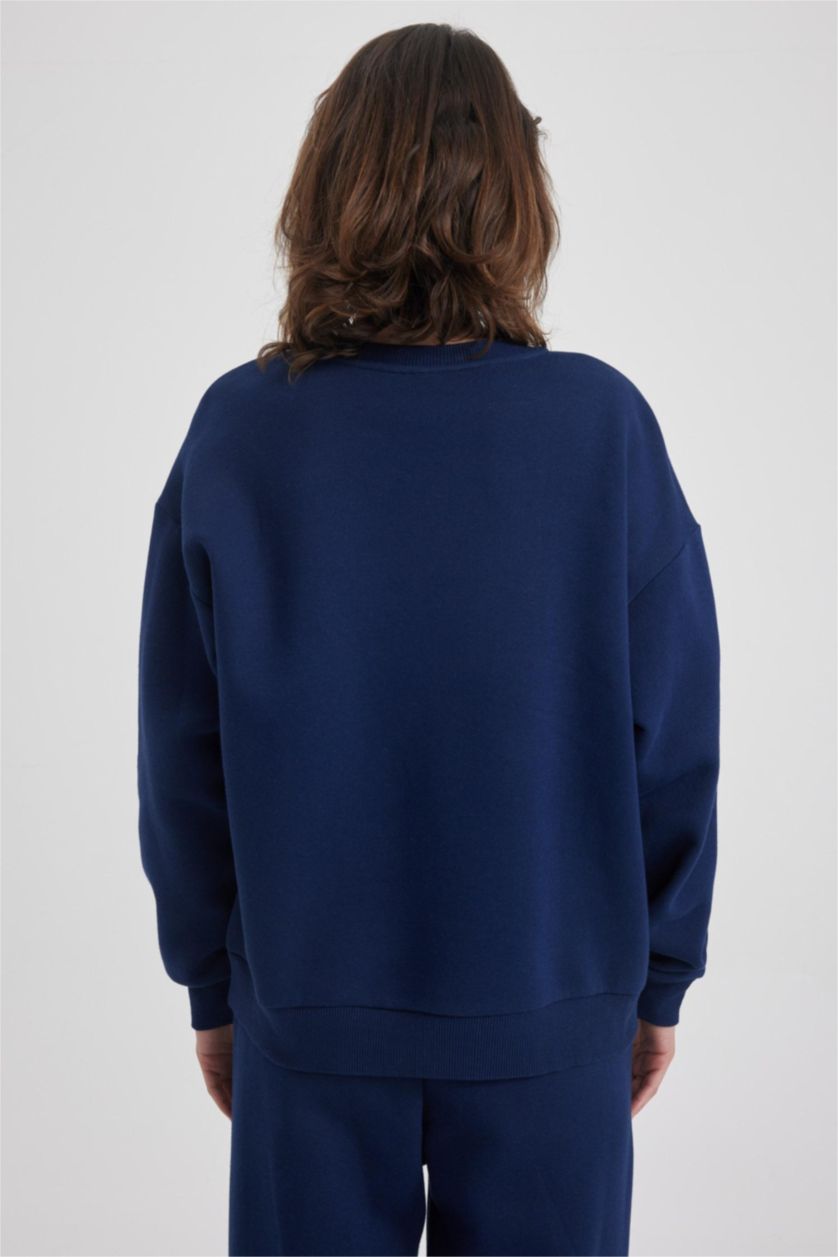 Woman NAVY Relax Fit Crew Neck Sweatshirt