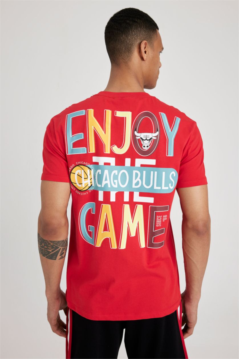 MAN Red Defacto Fit NBA Chicago Bulls Licensed Regular Fit Crew Neck Sportsman T-Shirt