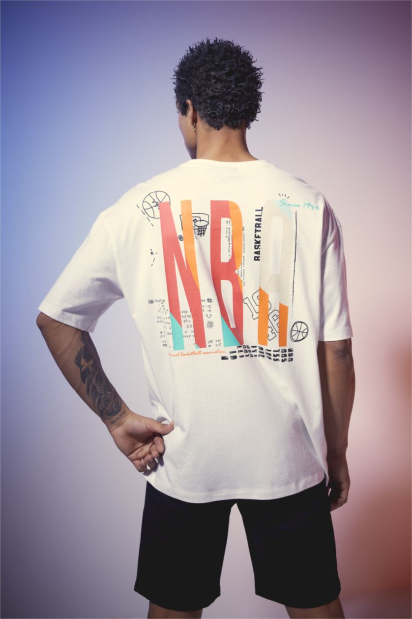 HOMME Écru T-Shirt Oversize Col Rond à Manches Courtes de Defactofit NBA Wordmark