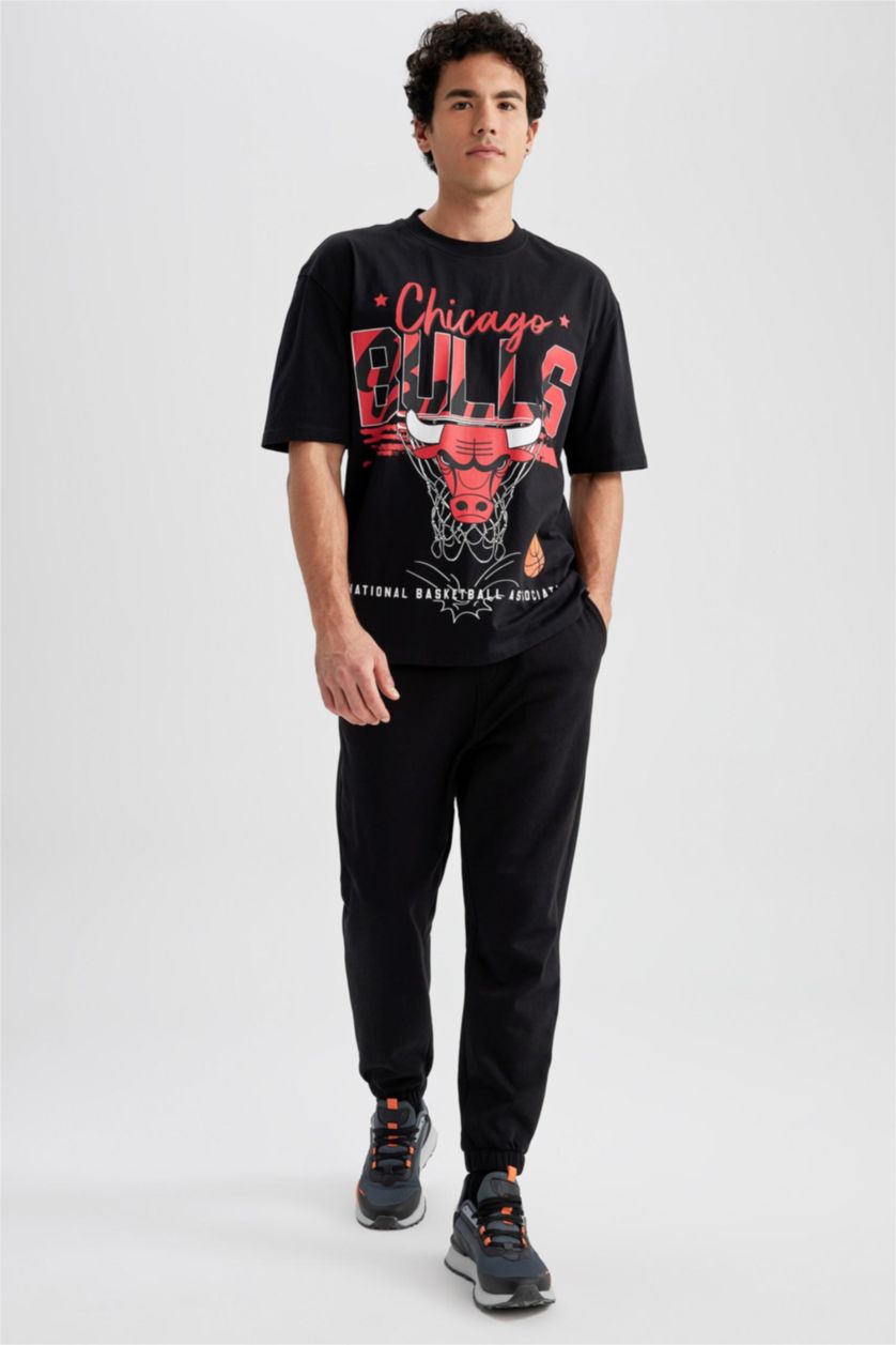 MAN Black Defacto Fit NBA Chicago Bulls Licensed Oversize T-Shirt
