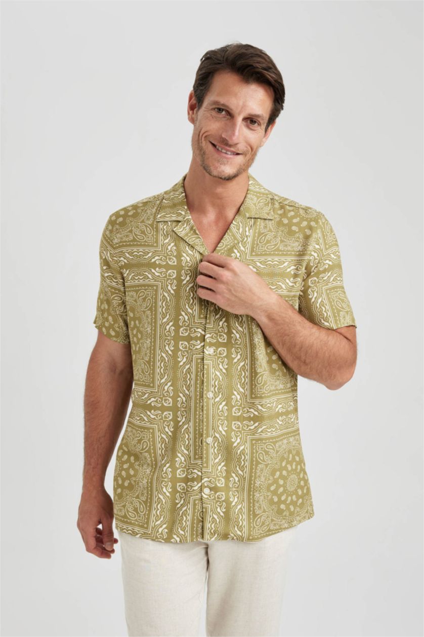 Erkek Haki Modern Fıt Apaş Yaka Kısa Kollu Gömlek