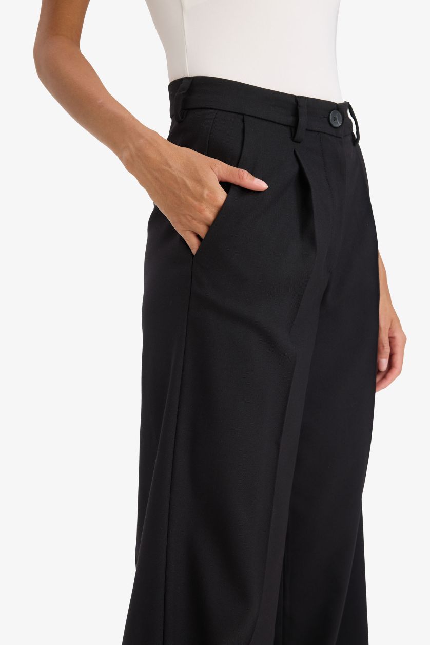 Woman Black Wide Leg Wide Leg With Pockets Trousers