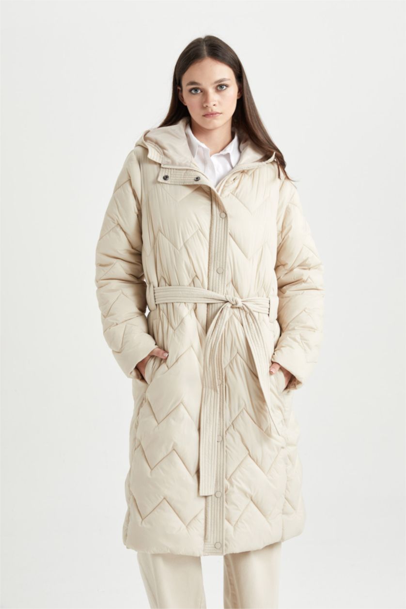 حريمي بيج فاتح Waterproof Light Parka