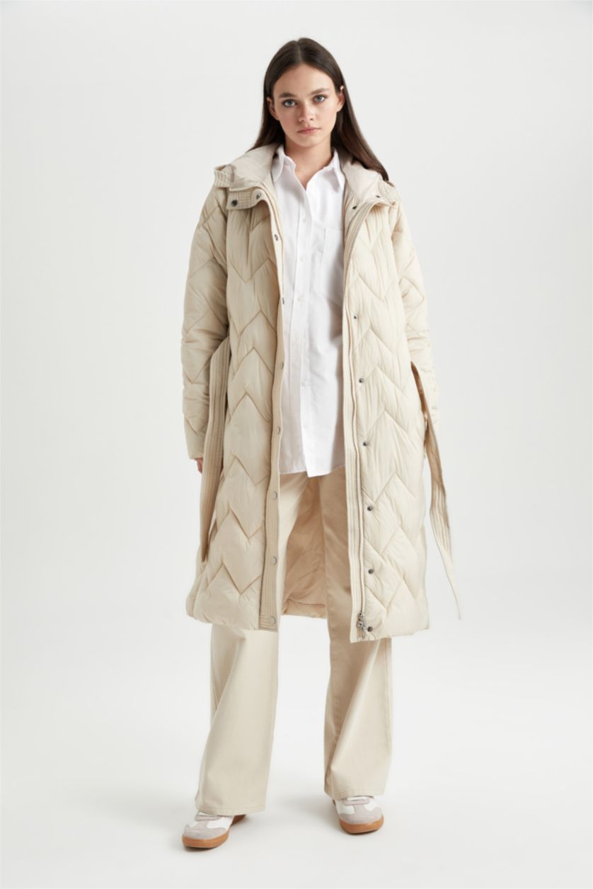 حريمي بيج فاتح Waterproof Light Parka