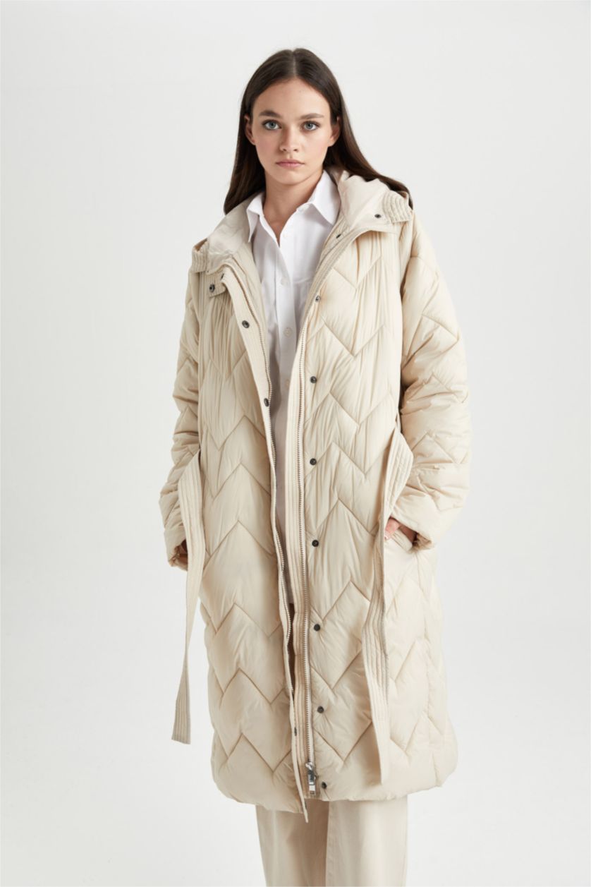 حريمي بيج فاتح Waterproof Light Parka