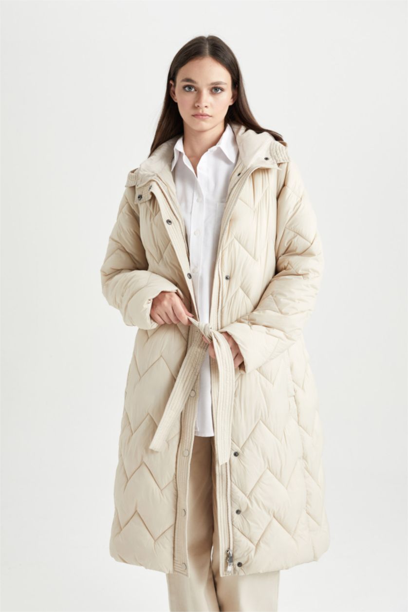 حريمي بيج فاتح Waterproof Light Parka