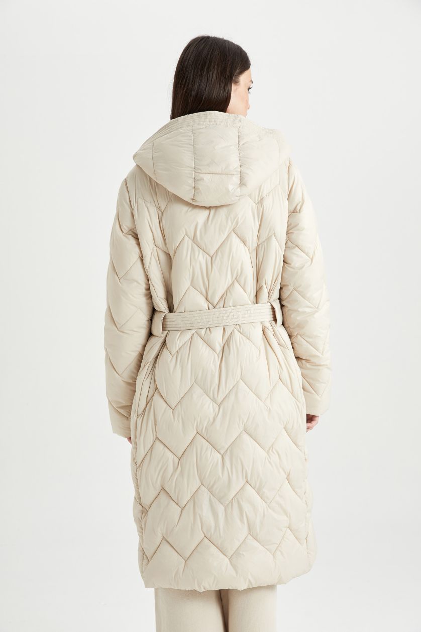 حريمي بيج فاتح Waterproof Light Parka