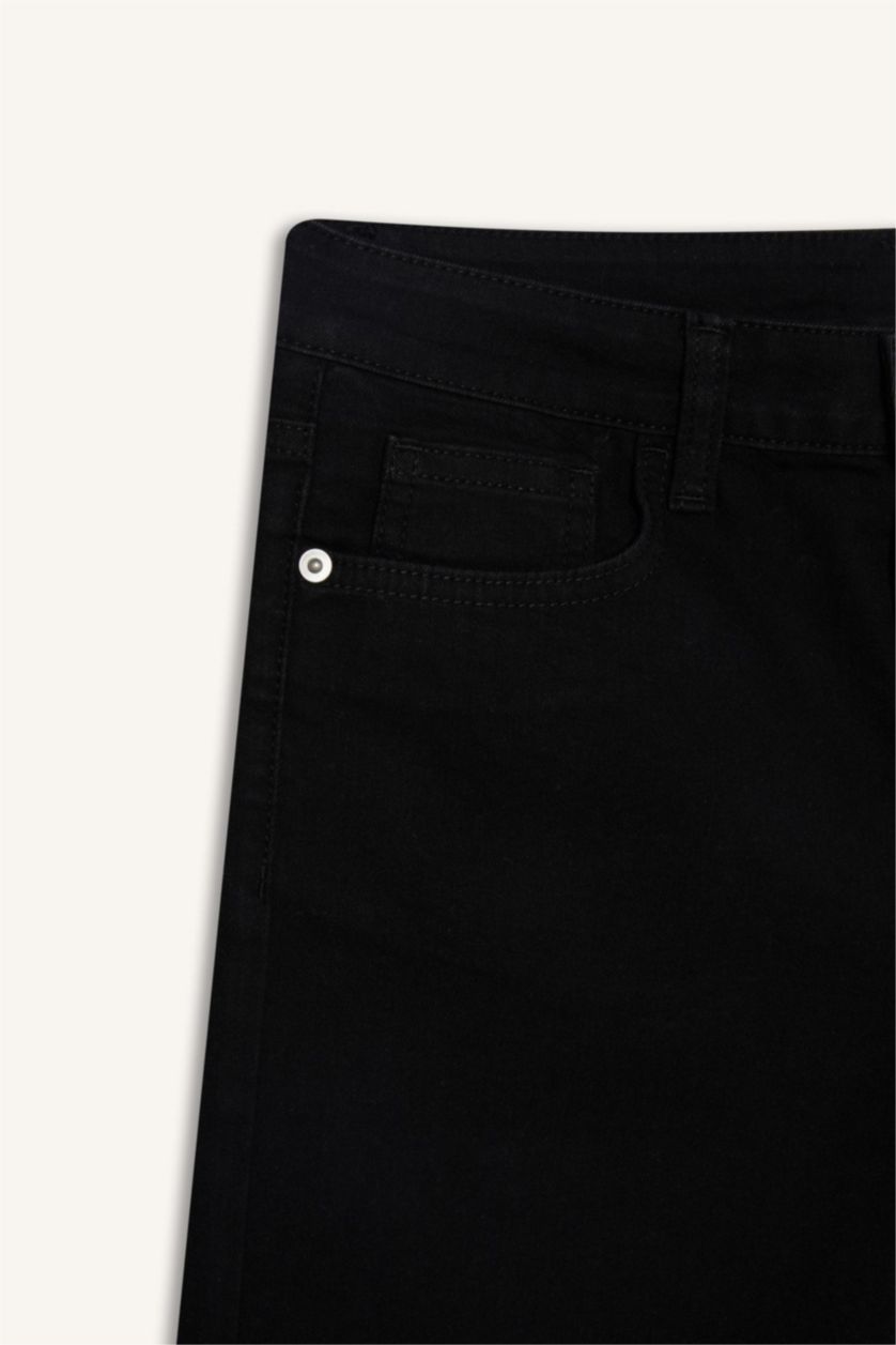 Kadın Siyah Normal Bel Katlamalı Paça Jean Bermuda Şort