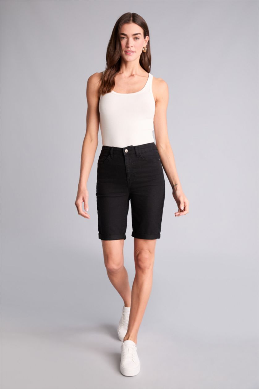 Kadın Siyah Normal Katlamalı Bermuda Şort