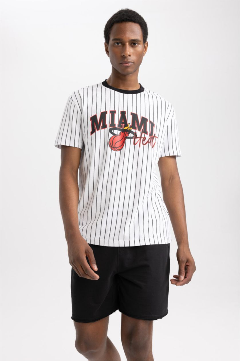 MAN White DeFactoFit NBA Miami Heat Standard Fit Cotton T-Shirt