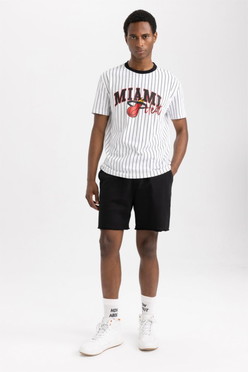 MAN White DeFactoFit NBA Miami Heat Standard Fit Cotton T-Shirt