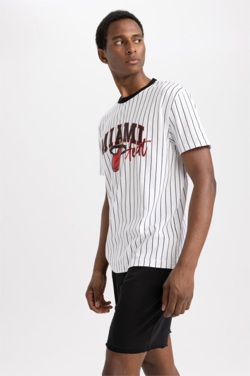 MAN White DeFactoFit NBA Miami Heat Standard Fit Cotton T-Shirt