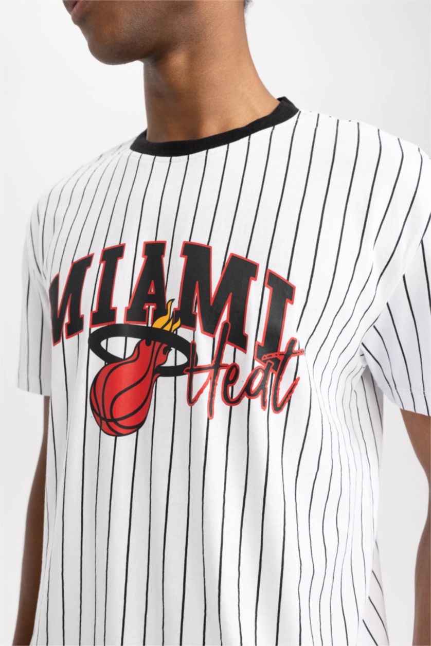 MAN White DeFactoFit NBA Miami Heat Standard Fit Cotton T-Shirt