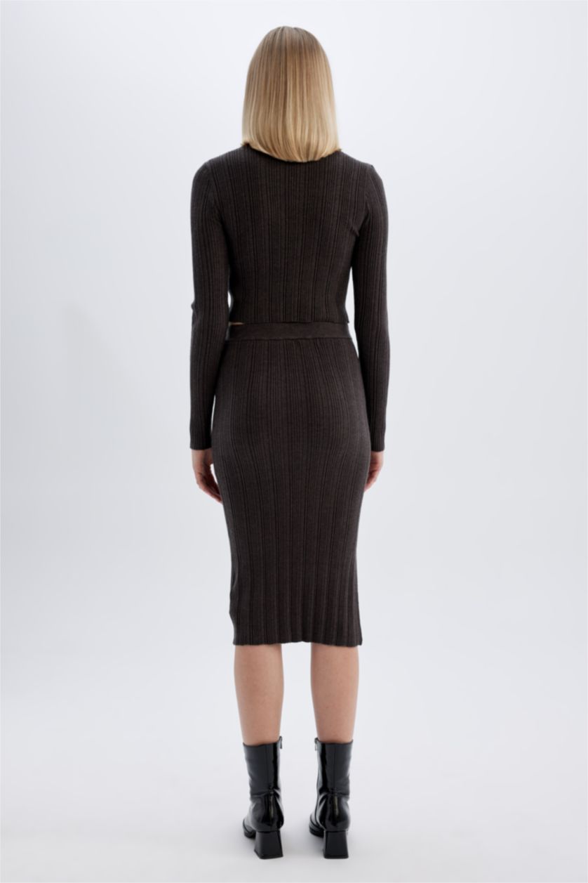 Kadın Antrasit Slim Fit Dar Kesim Basic Düz Yırtmaçlı Triko Midi Etek