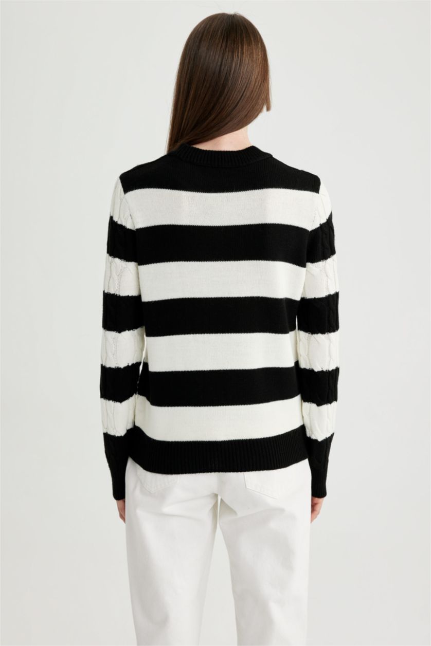 Женщины Черный Свитер свободного кроя в полоску с круглым вырезом