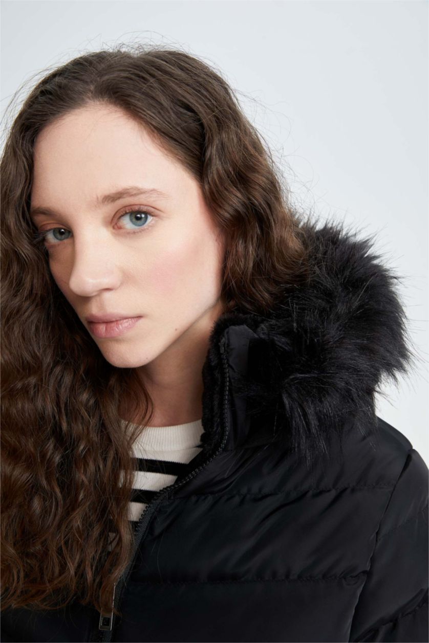 نساء أسود جاكيت قصة عادية بفرو صناعي وتر بروف