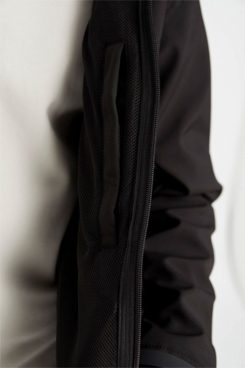 Men Black Water Repellent Zipper Puffer Jacket