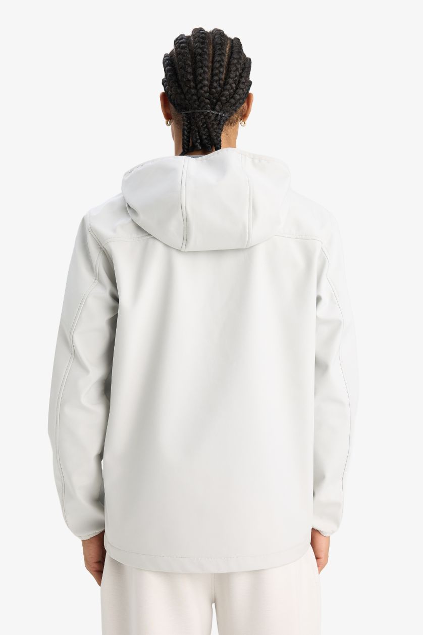 رجالي اللون الحجري جاكيت مطر وتر بروف خفيف سوفتشيل قصة عادية من DeFactoFit