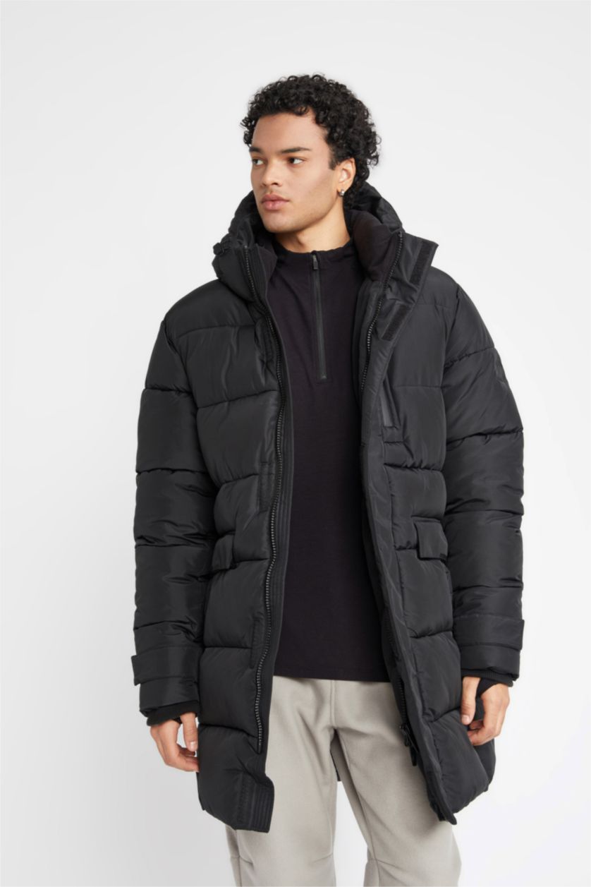 Man Black Water Repellent Zipper Coat