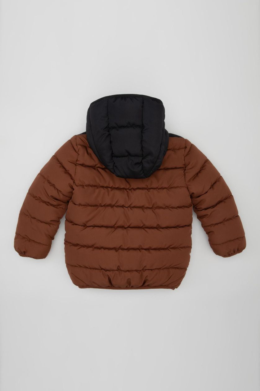 طفل صغير بني قمصلة نفخ ولادي مقاوم للماء وبطانة صوفية