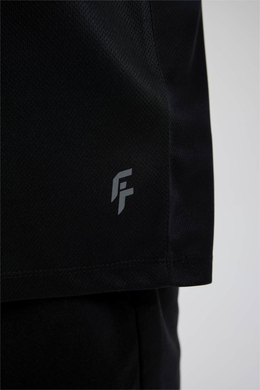 رجالي أسود تيشيرت كت رياضي اوفر سايز بريميوم من DeFactoFit