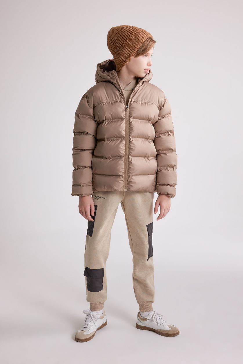 Erkek Çocuk - Genç Erkek Açık Haki Erkek Çocuk Su Geçirmez Kapüşonlu Fermuarlı Cepli Şişme Mont