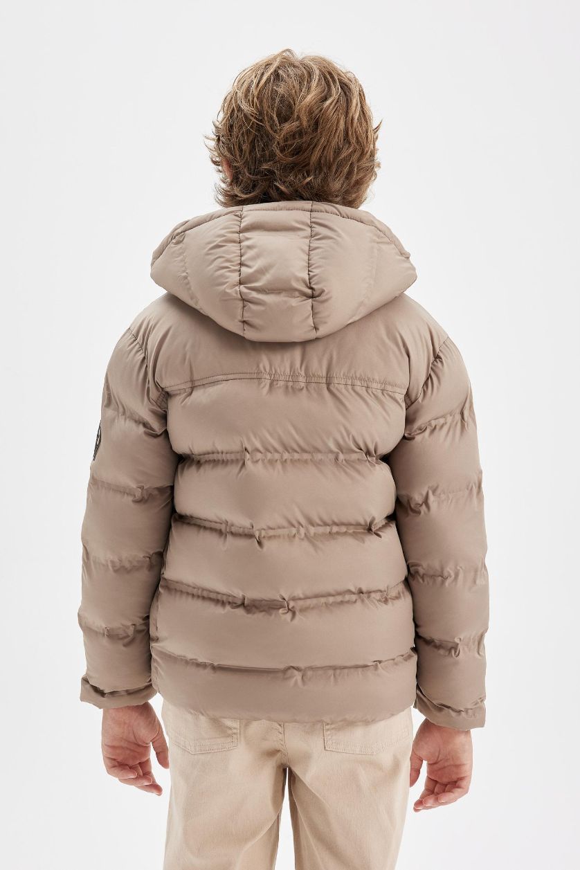 Erkek Çocuk - Genç Erkek Açık Haki Erkek Çocuk Su Geçirmez Kapüşonlu Fermuarlı Cepli Şişme Mont