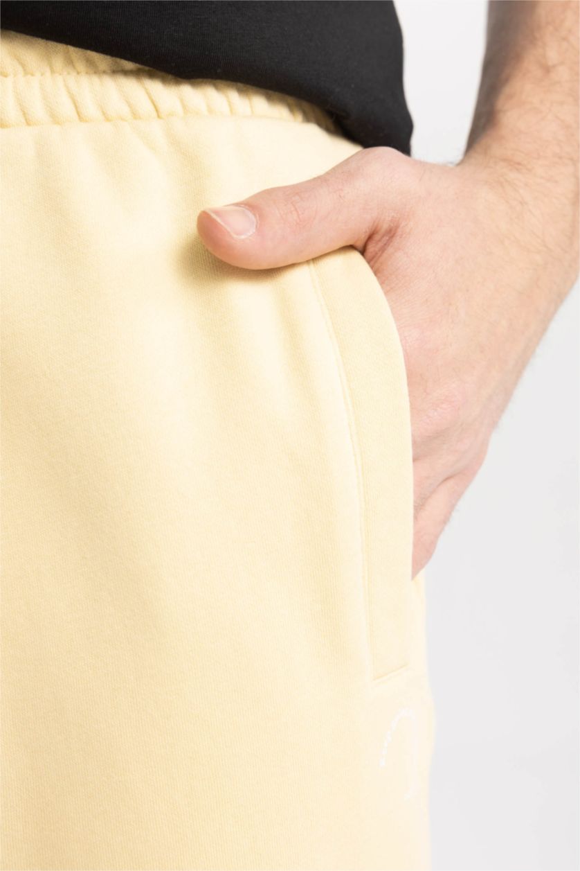 Erkek Kum Regular Fit Basic Düz Bermuda Şort