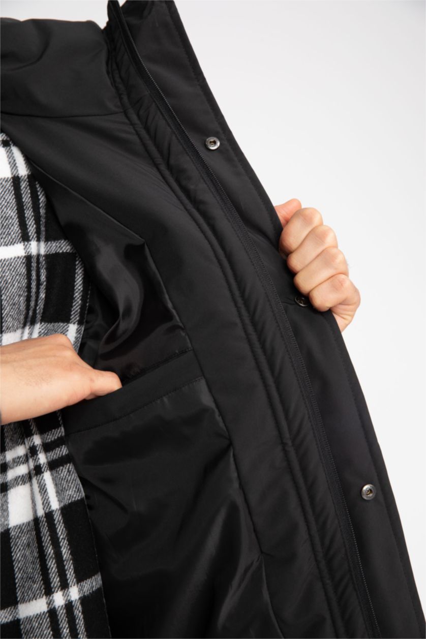 MAN Black Water Repellent Regular Fit Puffer Jacket