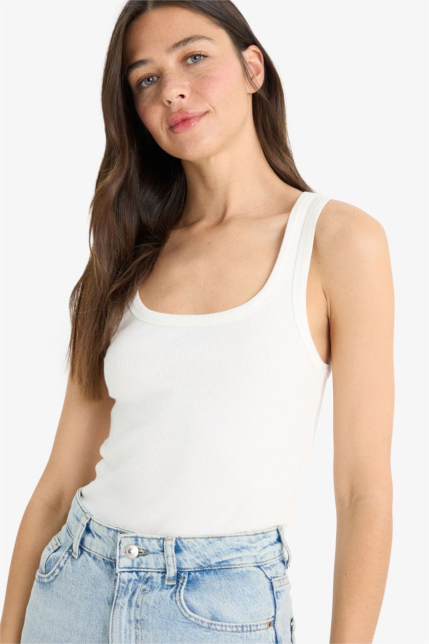 Kadın Ekru Slim Fit Dar Kesim Basic Düz Yuvarlak Yaka Fitilli Kaşkorse Atlet