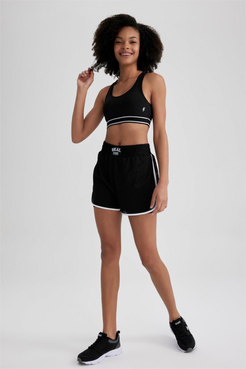 Kadın Siyah Standart Fıt Şort