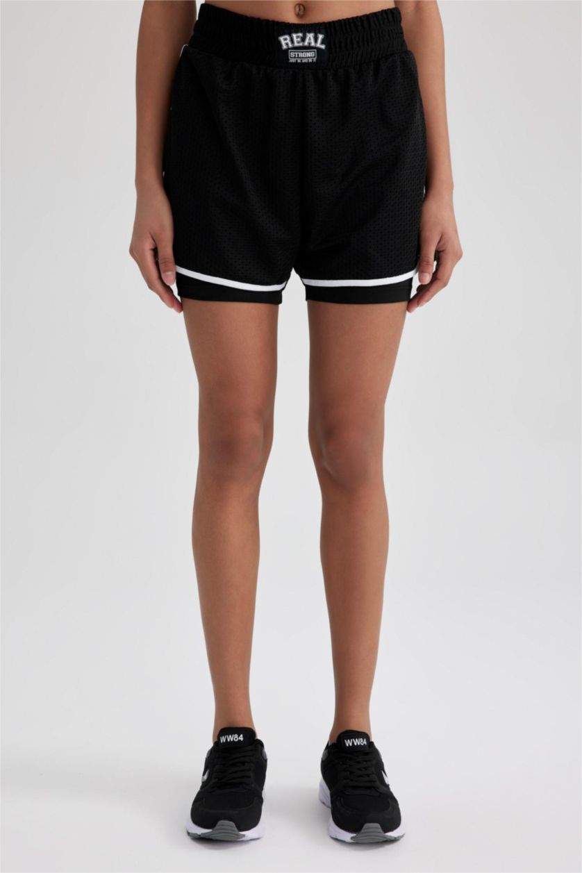 Kadın Siyah Standart Fıt Şort