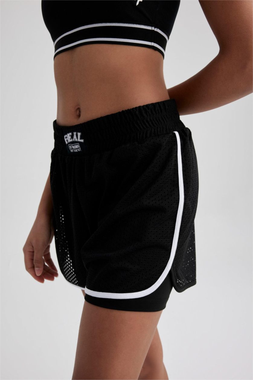 Kadın Siyah Standart Fıt Şort