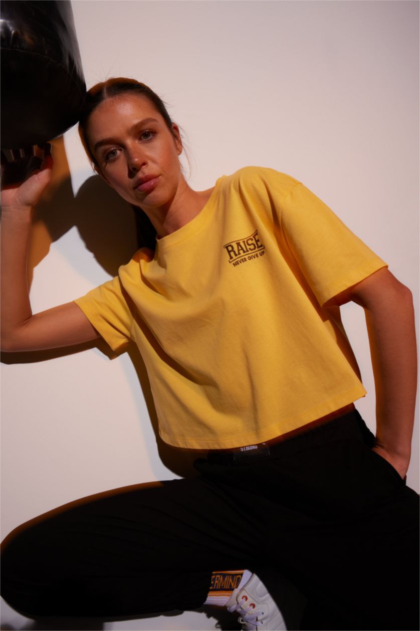 FEMME Jaune T-shirt de sport en coton à manches courtes et col rond de DeFactoFit