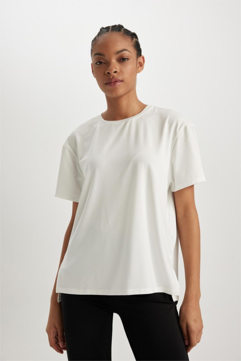 حريمي بيج فاتح تي شيرت رياضي قصة مريحة برقبة مستديرة