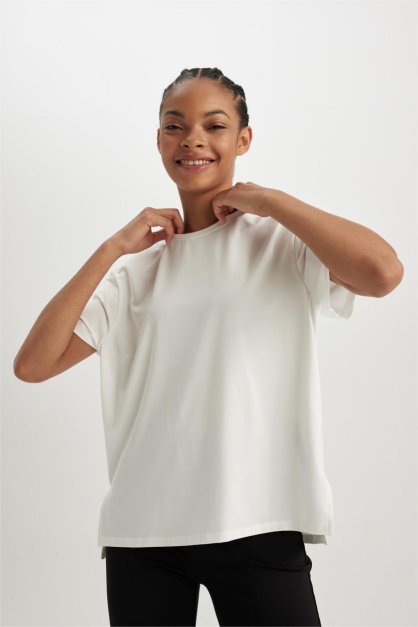 حريمي بيج فاتح تي شيرت رياضي قصة مريحة برقبة مستديرة