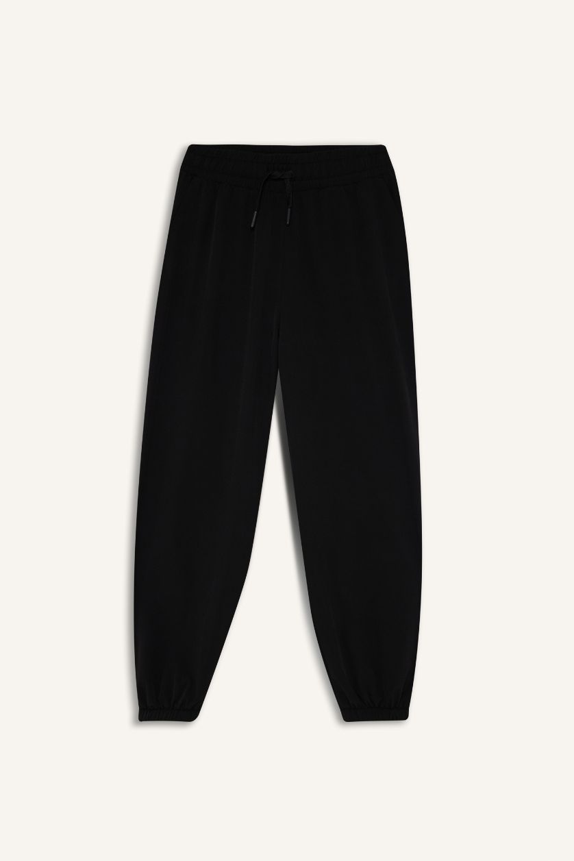 Woman Black Standard Fit Jogger Woven Sports Sweatpants